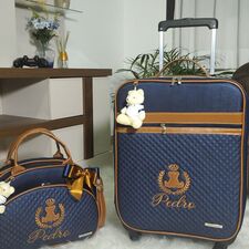 Mala Sofisticada com Rodinhas e Bolsa Maternidade